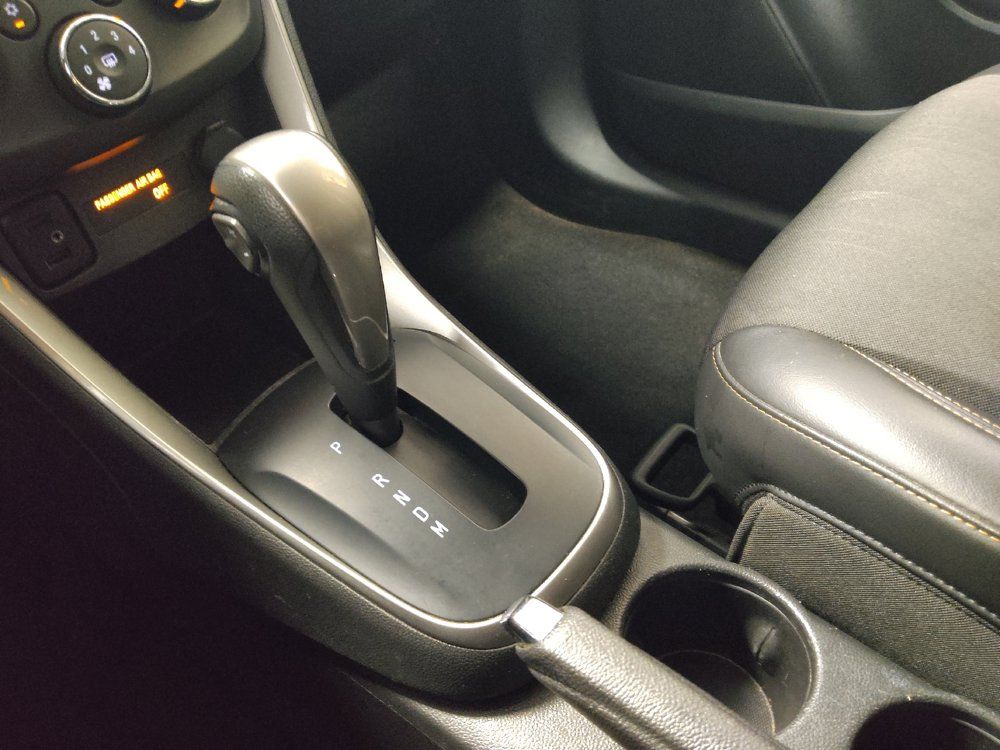 Used 2022 Chevrolet Trax LT w/ LT Convenience Package FWD image 26
