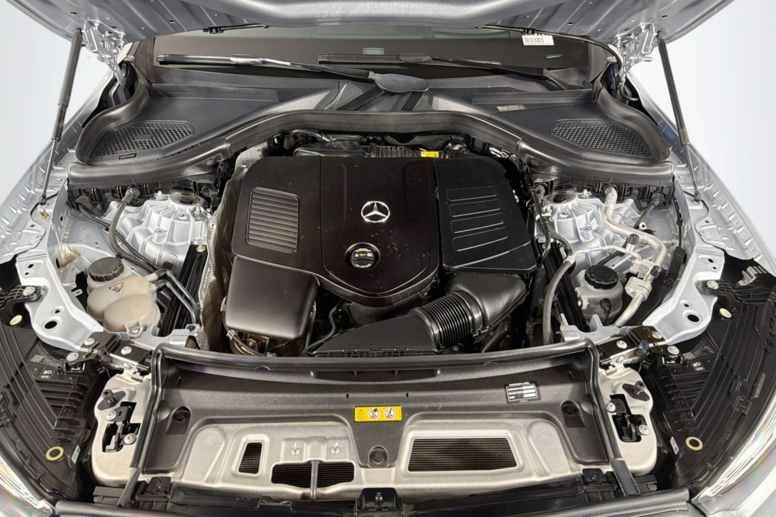Used 2023 Mercedes-Benz GLC 300 4MATIC image 11