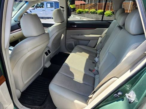 Used 2014 Subaru Outback 2.5i Limited AWD/4WD image 18