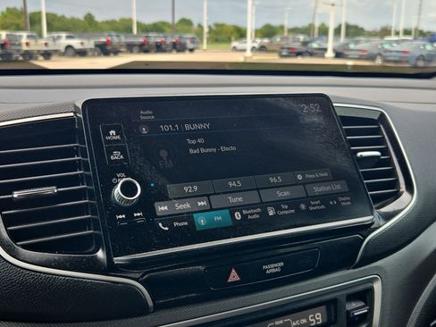 Used 2025 Honda Ridgeline Sport image 23