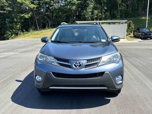 Used 2014 Toyota RAV4 Limited FWD image 2