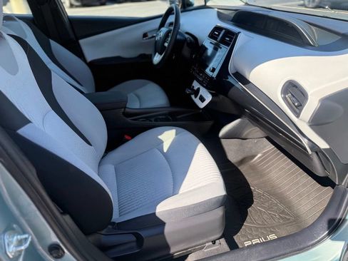 Used 2018 Toyota Prius Two w/ Prius Two Safety Plus Package FWD image 23