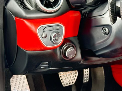 Used 2015 Ferrari California T RWD image 10