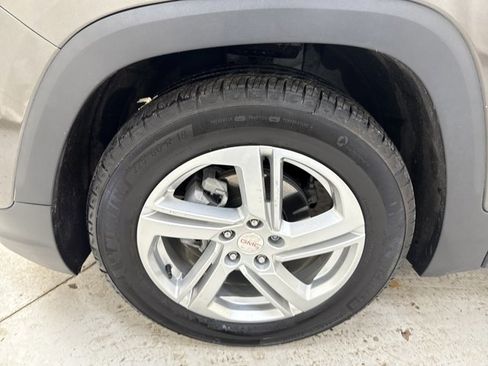 Used 2020 GMC Terrain SLE w/ Driver Convenience Package image 30