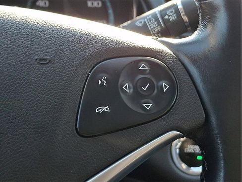 Used 2017 Chevrolet Impala Premier w/ Enhanced Convenience Package image 24