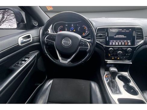 Used 2021 Jeep Grand Cherokee Laredo X image 6