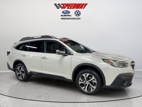 Used 2020 Subaru Outback Touring AWD/4WD image 3