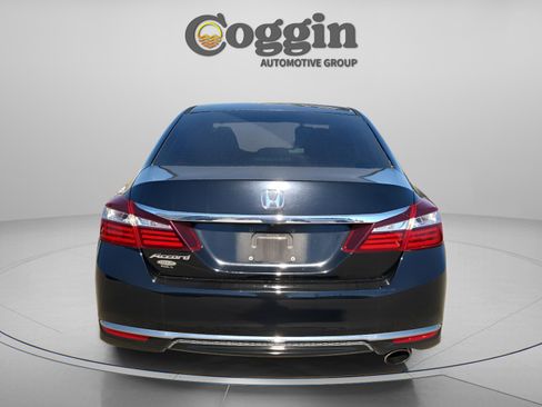 Used 2017 Honda Accord LX image 5