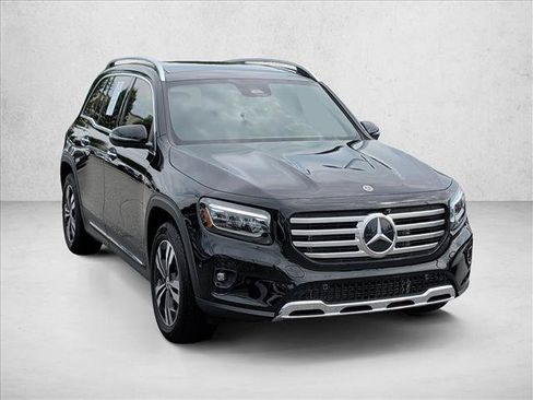 Used 2026 Mercedes-Benz GLB 250 image 3