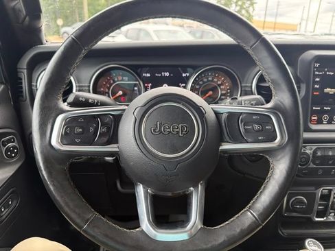 Used 2019 Jeep Wrangler Unlimited Sahara AWD/4WD image 18