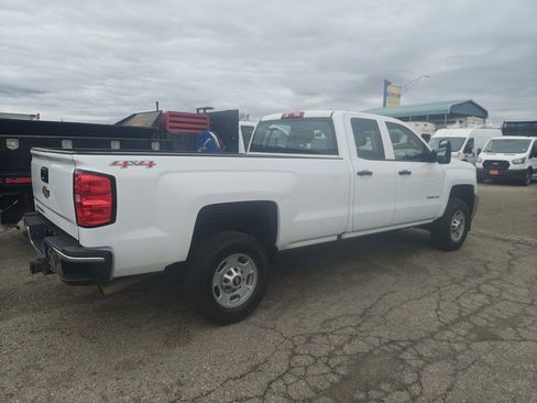 Used 2017 Chevrolet Silverado 2500 W/T image 2