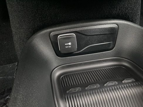 New 2026 Chrysler Voyager LX image 32