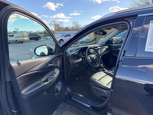 Used 2022 Buick Encore GX Essence w/ Experience Buick Package AWD/4WD image 15