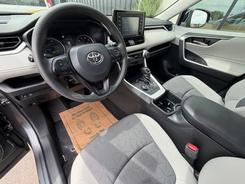 Used 2022 Toyota RAV4 XLE w/ Convenience Package AWD/4WD image 11