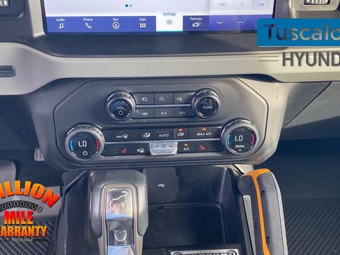 Used 2023 Ford Bronco Badlands image 22