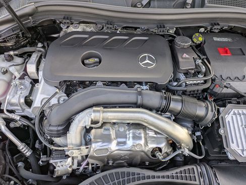 Certified 2025 Mercedes-Benz GLA 250 image 34