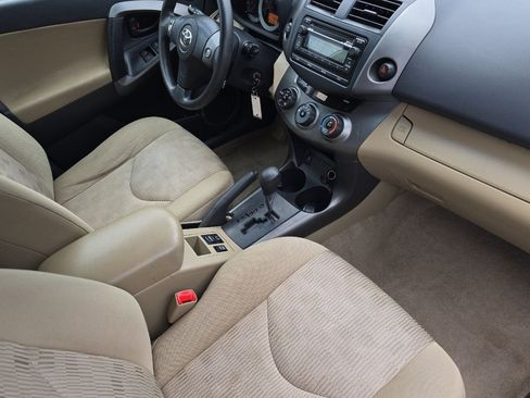 Used 2012 Toyota RAV4 4WD w/ Value Pkg image 16