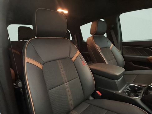 Used 2026 GMC Canyon AT4 image 10