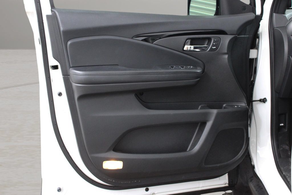 Used 2019 Honda Passport Elite image 16