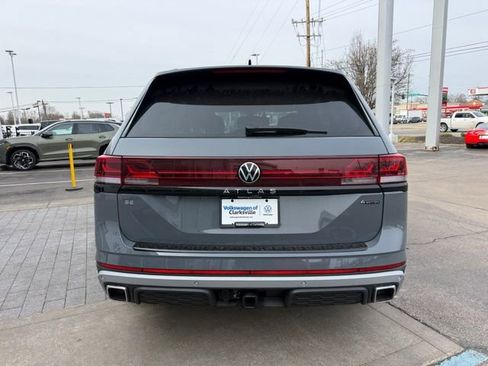 New 2026 Volkswagen Atlas Peak Edition image 5