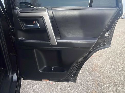 Used 2022 Toyota 4Runner SR5 image 15