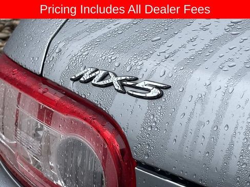 Used 2010 MAZDA MX-5 Miata Sport w/ Convenience Pkg RWD image 7