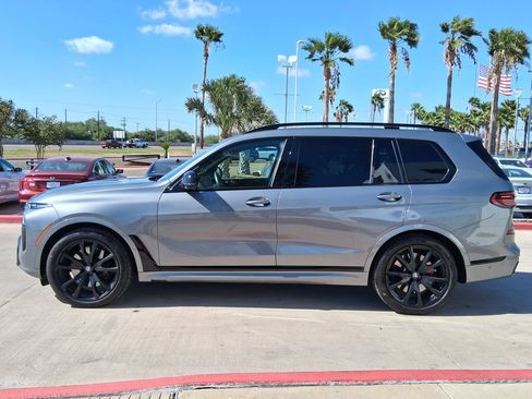 Used 2025 BMW X7 M60i AWD/4WD image 3