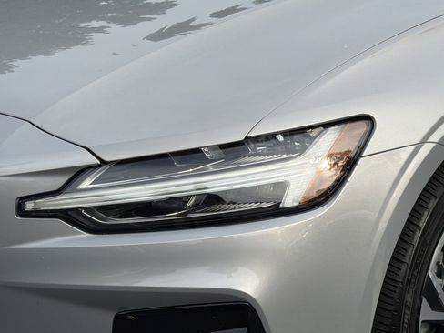 Certified 2024 Volvo S60 B5 Core AWD/4WD image 6