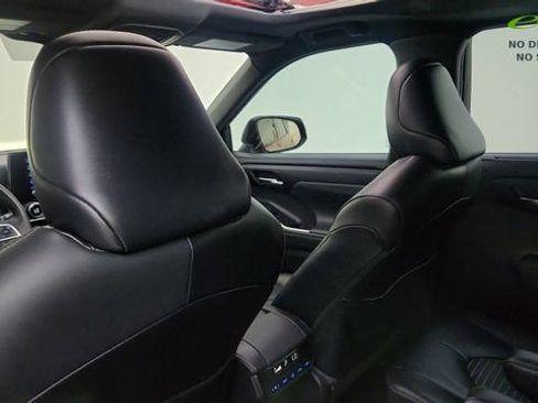 Used 2022 Toyota Highlander XSE AWD/4WD image 33