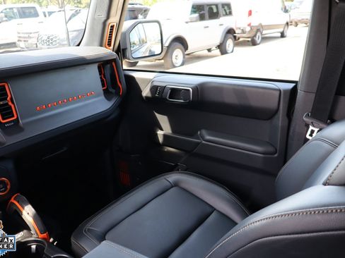 Used 2025 Ford Bronco Badlands AWD/4WD image 23
