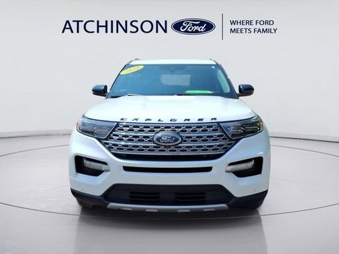 Used 2021 Ford Explorer Limited w/ Equipment Group 301A AWD/4WD image 2