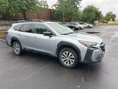 Used 2024 Subaru Outback Premium AWD/4WD image 1