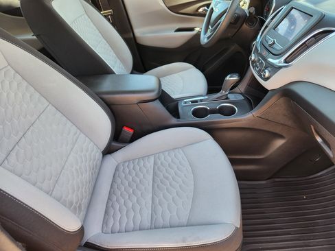 Used 2020 Chevrolet Equinox LS image 14