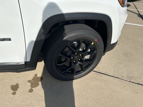 New 2026 Jeep Compass Latitude AWD/4WD image 16