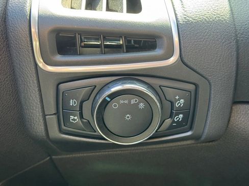Used 2014 Ford Focus Titanium FWD image 31