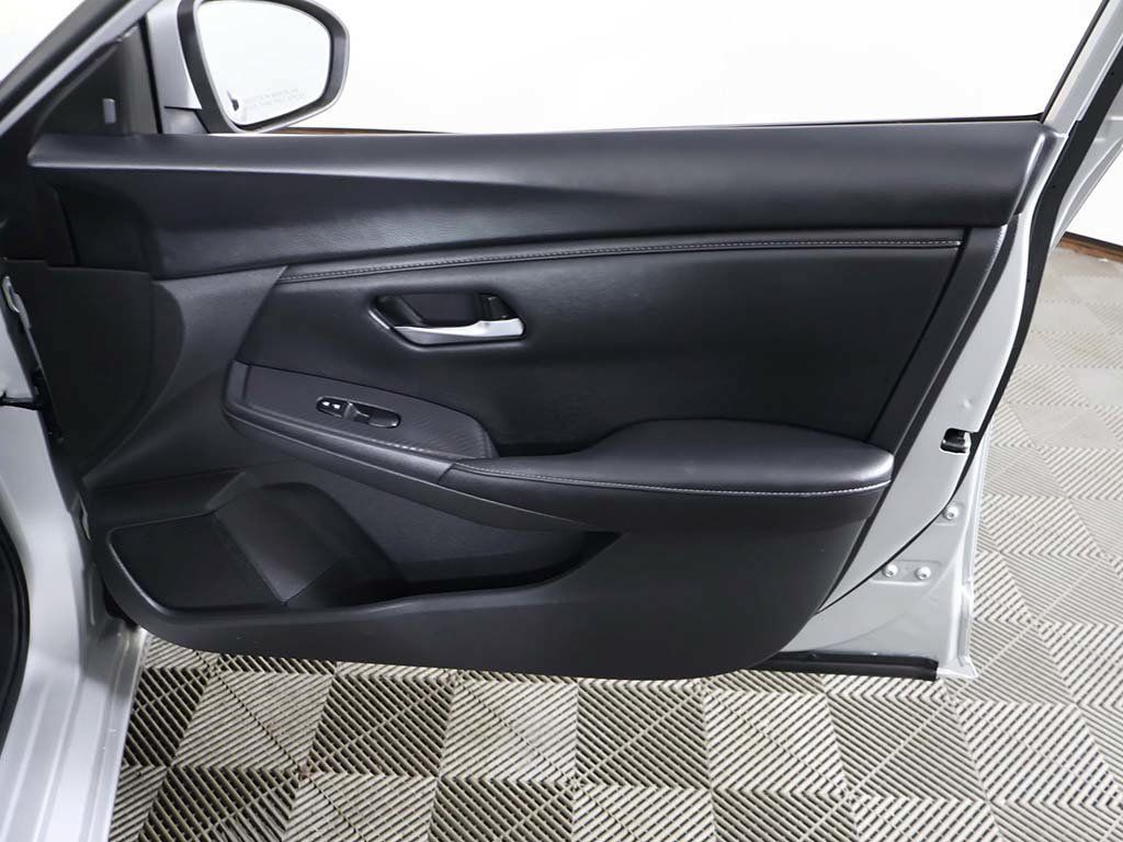 Used 2023 Nissan Sentra SV FWD image 19
