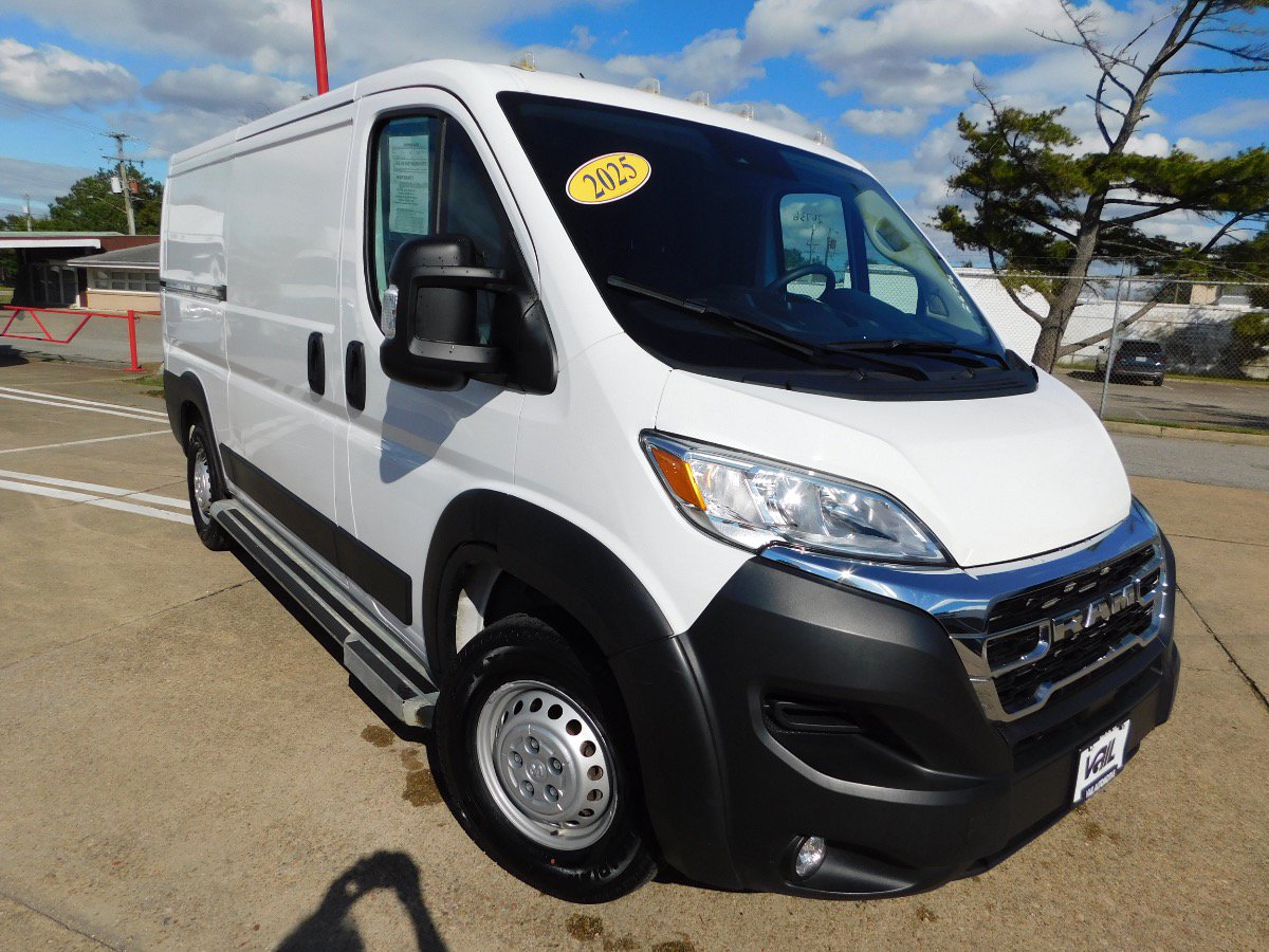 Used 2025 RAM ProMaster 2500 w/ U-Haul Equipment Group FWD image 2