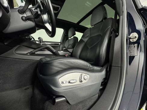 Used 2018 Porsche Cayenne AWD/4WD image 11