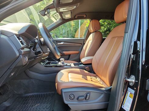 Used 2023 Audi Q5 2.0T Premium w/ Convenience Package AWD/4WD image 18
