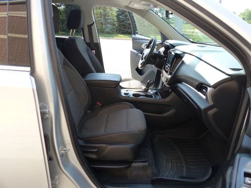 Used 2019 Chevrolet Traverse LS AWD/4WD image 45