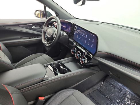 Used 2024 Chevrolet Blazer EV RS AWD/4WD image 17