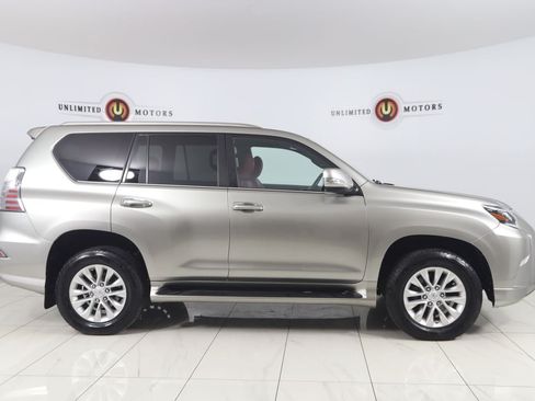 Used 2021 Lexus GX 460 w/ Accessory Package AWD/4WD image 2