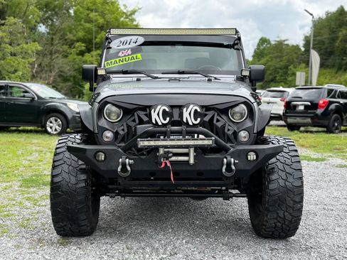 Used 2014 Jeep Wrangler Sport w/ Quick Order Package 23S AWD/4WD image 2