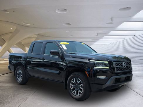 Used 2024 Nissan Frontier SL w/ Technology Package RWD image 1