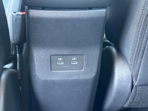 Used 2025 Nissan Kicks SR image 14