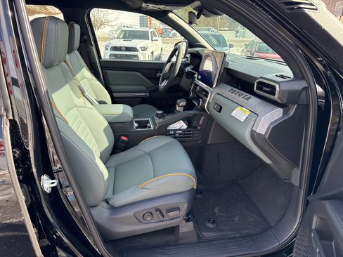 New 2025 Toyota Tacoma Trailhunter image 20