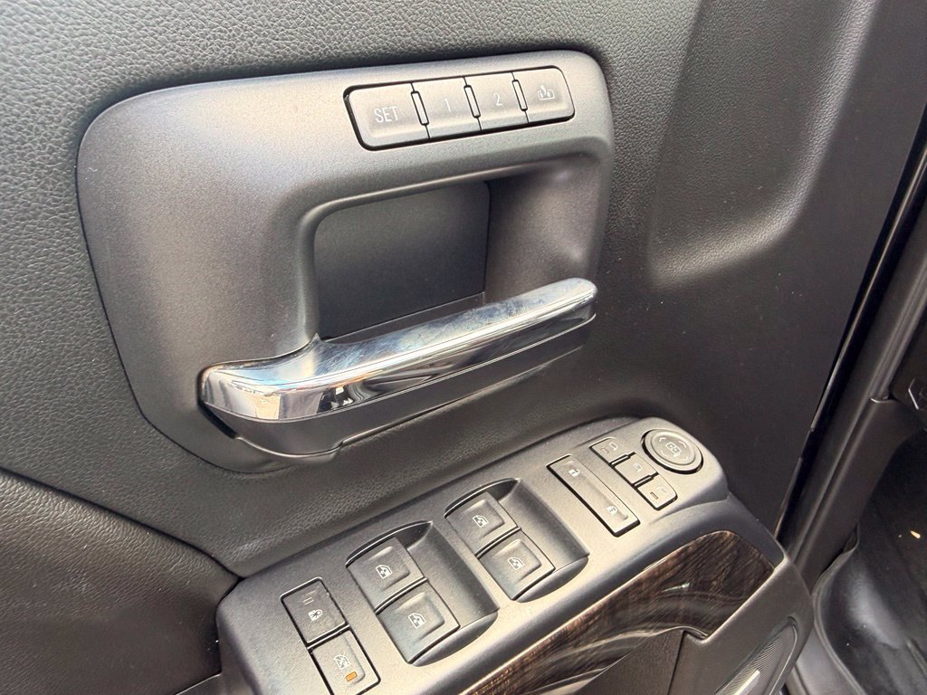 Used 2016 GMC Sierra 2500 Denali w/ Duramax Plus Package AWD/4WD image 34