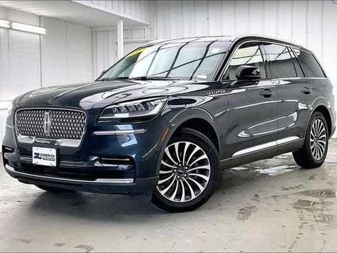 Used 2023 Lincoln Aviator Reserve w/ Equipment Group 201A AWD/4WD image 2