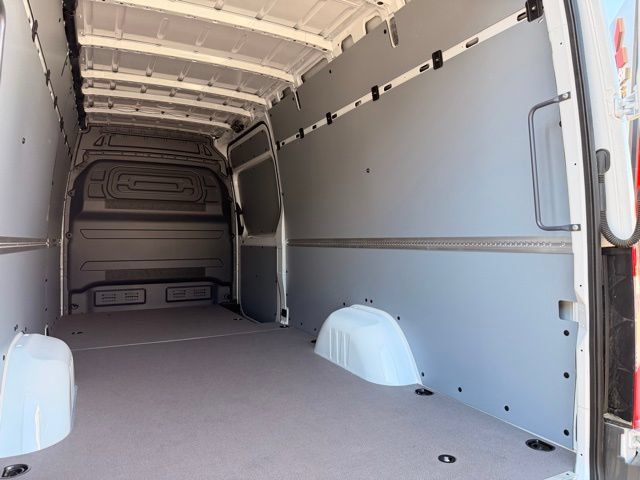 Used 2025 Mercedes-Benz Sprinter 2500 image 14