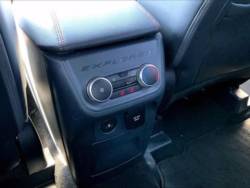 Used 2025 Ford Explorer ST AWD/4WD image 10